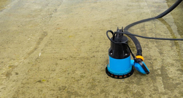 Principe de fonctionnement d'une pompe de relevage des eaux usées
