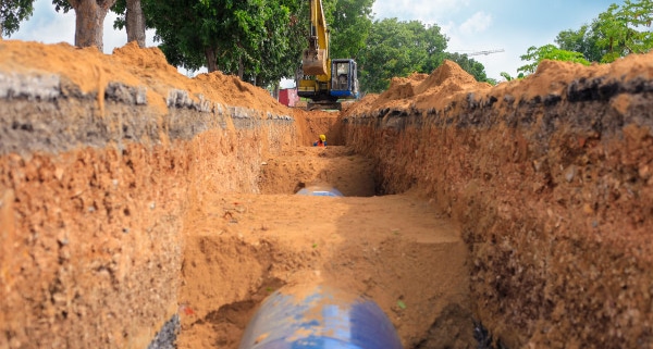 Réglementation concernant une canalisation du voisin qui passez chez moi